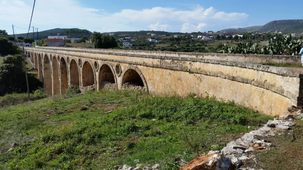 Katouni - die englische Steinbrücke